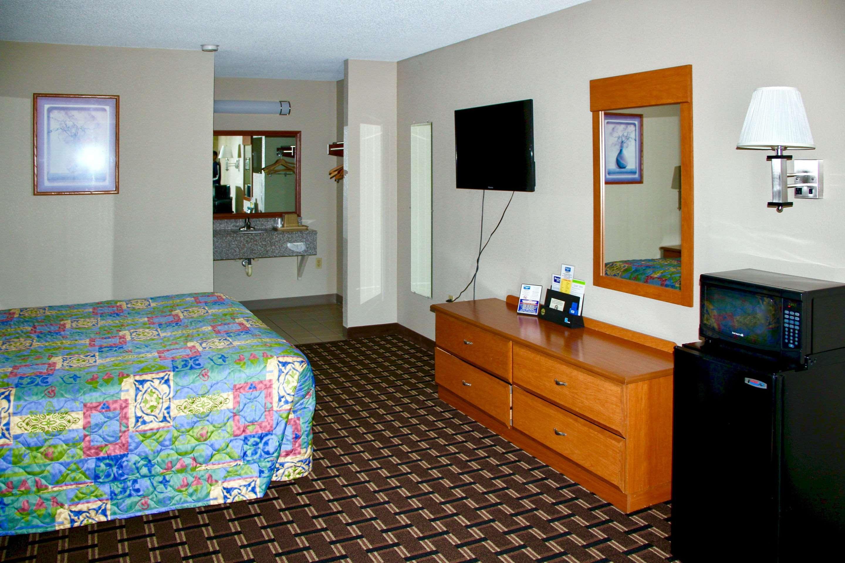 Rodeway Inn University Area Charlotte Ngoại thất bức ảnh